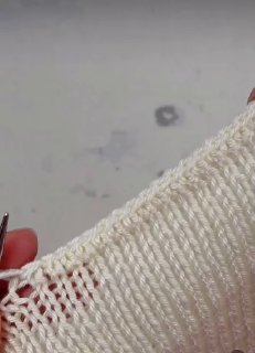 Ручки вяжут вязание